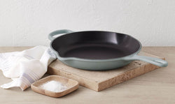 Le Creuset 23cm Signature Round Skillet Sea Salt