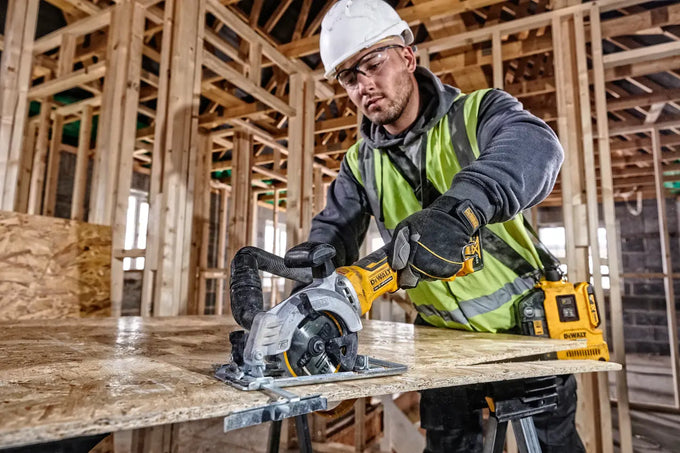 DeWalt DCS571N XR Brushless Compact Circular Saw 115mm 18V Bare Unit - Image 5