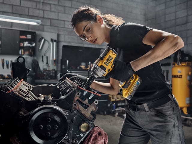 Dewalt 1/2in HR Anvil Impact Wrench 18V 2 x 5.0Ah POWERSTACK™ Li-ion - KeansClaremorris