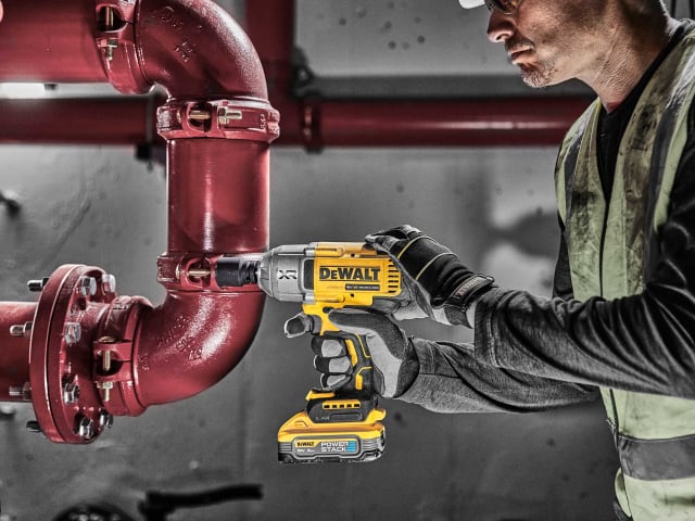 Dewalt DCF900H2T Powerstack™ Impact Wrench 18V 2 x 5.0Ah Li-ion - KeansClaremorris
