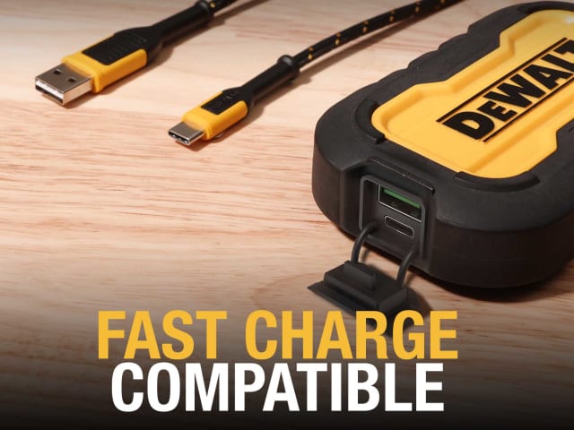 DeWalt 2-Port Powerbank 10,000mAh - Image 8