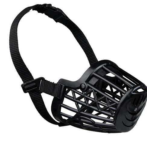 Black plastic muzzle L 31cm with adjustable nylon strap, close-mesh safety for German Shepherds - Keans Claremorris
