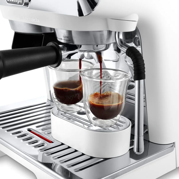 DeLonghi La Specialista Arte Espresso Coffee Machine | White EC9155.W - Image 3