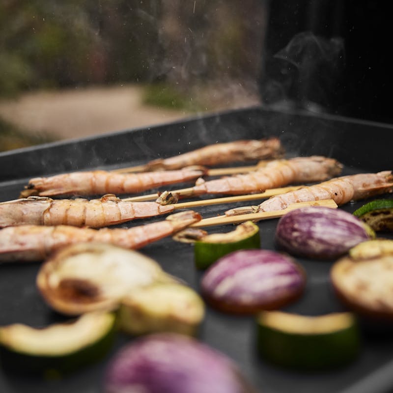 Weber SLATE GP 43 cm Premium Griddle, durable non-stick surface, perfect for outdoor cooking - Keans Claremorris