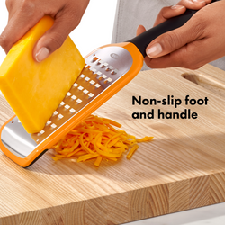 OXO Good Grips Etched Coarse Handheld Grater