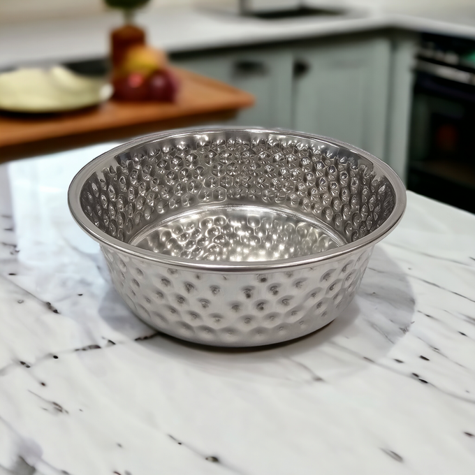 Embossed silver stainless steel cat bowl 1800ml, non-slip rubber base, durable scratch-resistant, Keans Claremorris.