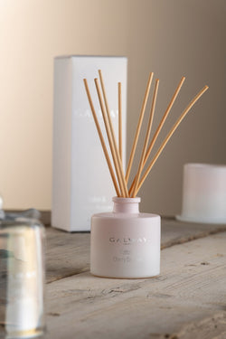 Galway Irish Crystal Cotton & Cherry Blossom Reed Diffuser with floral and citrus notes, available at Keans Claremorris.