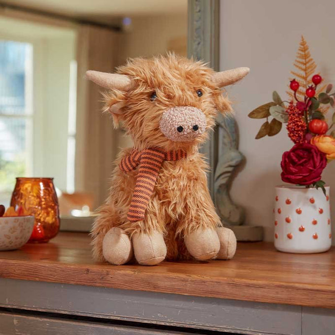 Highland Cow - Seated  Mixed Case Keans Claremorris