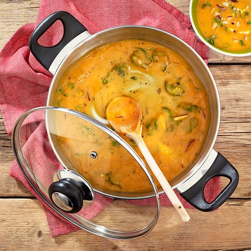 Judge Vista 24cm 4L casserole dish, durable cookware for slow cooking, available at Keans Claremorris.