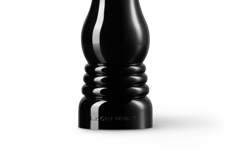 Le Creuset Classic 21cm Salt Mill in Black Onyx – Durable, Stylish Grinder | Available at Keans Claremorris