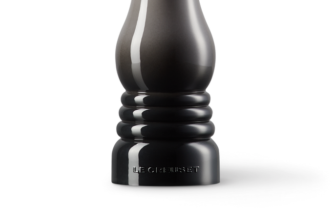 Le Creuset Classic 21cm Salt Mill in Flint Gray – Durable Ceramic Grinder | Keans Claremorris