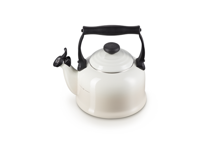 Le Creuset 2.1L Meringue stovetop kettle, enamelled carbon steel, whistle alert, ergonomic handle – Keans Claremorris.