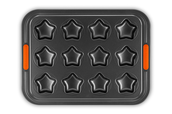 Le Creuset 12 cup star-shaped non-stick baking tray with heat-resistant silicone grips, 40x30 cm – Keans Claremorris