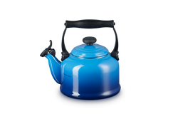 Le Creuset Traditional 2.1L Azure stovetop kettle with whistle, enamelled carbon steel, ergonomic handle – Keans Claremorris