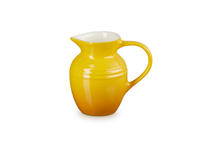 Le Creuset 600ml stoneware breakfast jug in Nectar, heat-resistant, dishwasher safe, ergonomic pour – Keans Claremorris
