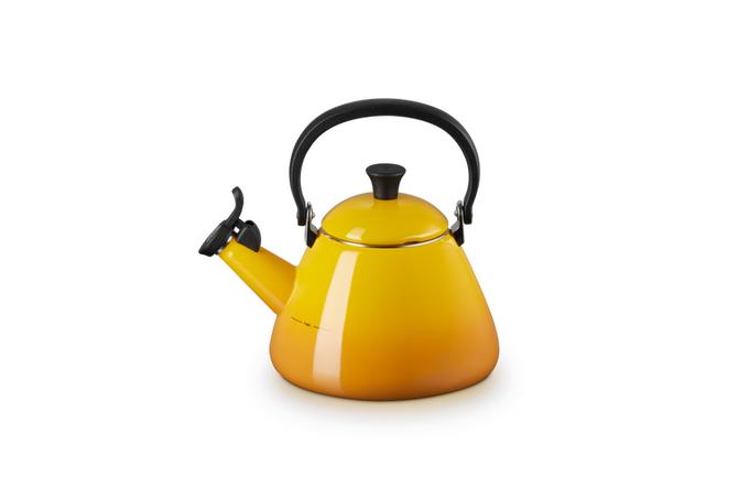 Le Creuset Kone Kettle 1.6L Nectar, enamelled carbon steel, foldable handle, whistle, vibrant color – Keans Claremorris
