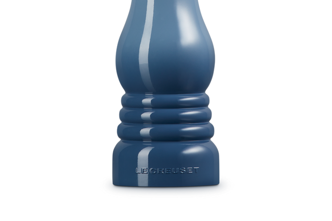 Le Creuset 21cm Chambray Pepper Mill, durable ceramic grinder, stylish kitchen tool – available at Keans Claremorris.