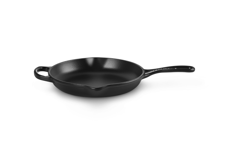 Le Creuset 23cm Signature Round Skillet Black Keans Claremorris