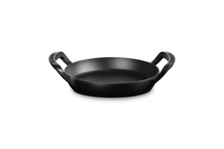 Le Creuset BBQ Range black enamelled cast iron round skillet, ideal for grilling, searing, and frying – Keans Claremorris.