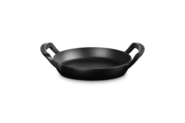 Le Creuset BBQ Range black enamelled cast iron round skillet, ideal for grilling, searing, and frying – Keans Claremorris.