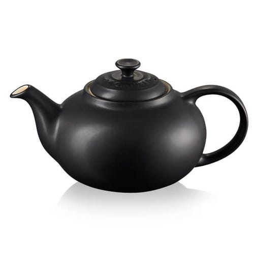 Le Creuset 1.3L black stoneware teapot with drip-resistant spout, ergonomic handle, heat-retentive, dishwasher safe – Keans
