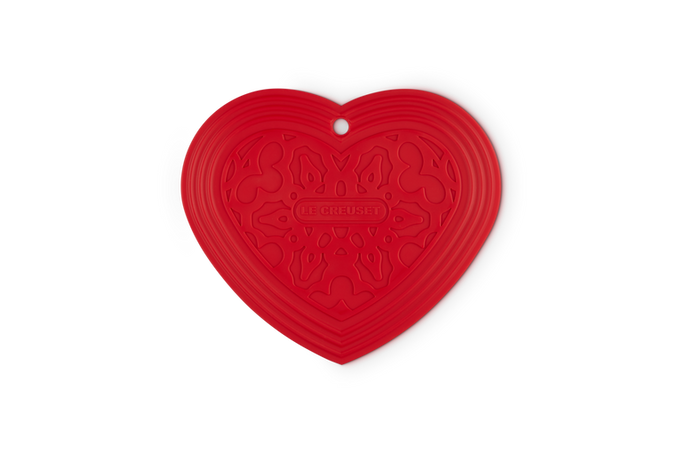 Le Creuset heart-shaped silicone trivet, heat-resistant up to 250°C, dishwasher safe, perfect for hot pots – Keans