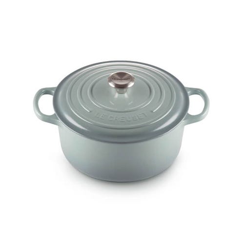 Le Creuset Signature Sea Salt 22cm cast iron casserole, 3.3L, oven-safe, durable enamel, ergonomic knob – Keans Claremorris