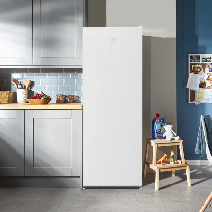 Beko Tall Upright Freezer 54W 146H White Frost Free| FNE4545W - Image 4