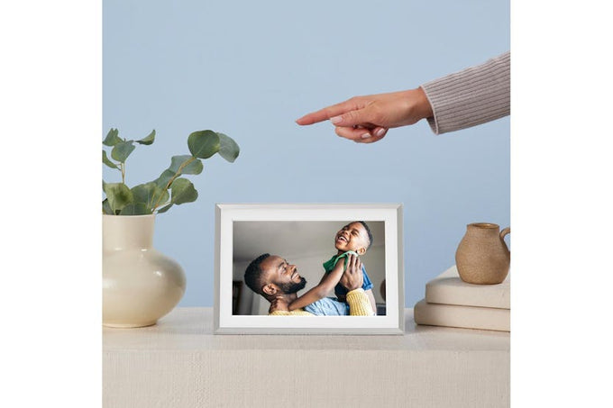 Aura Uka900-mwht Wi-Fi Connected Carver Mat Clay Digital Photo Frame – Keans Claremorris