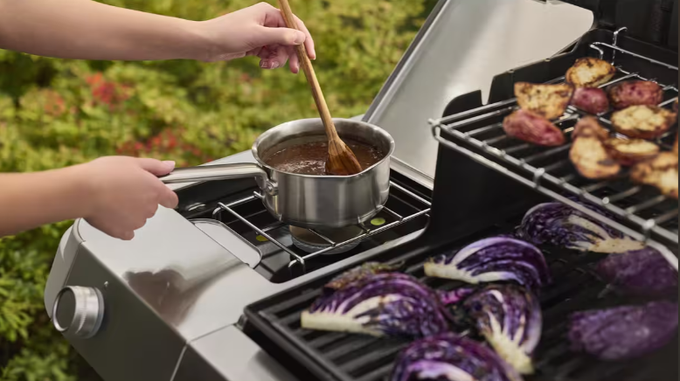 Genesis® EP-435W Gas Barbecue - Image 3
