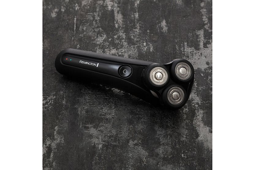 Remington Cordless Shaver X5 with ergonomic design, rechargeable battery – available at Keans Claremorris.