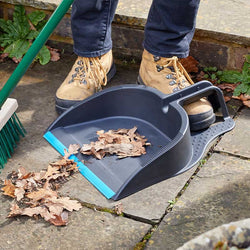 Yard Step-On Dustpan Keans Claremorris