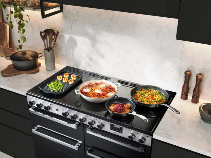 Rangemaster Edge Delux Induction 110cm Black with Slow Cook Oven - Image 3