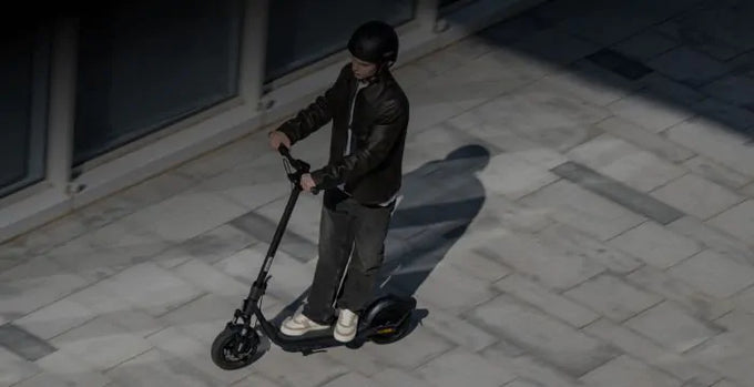 Segway Ninebot Electric Scooter F2 D II Black 55km Range - Image 4