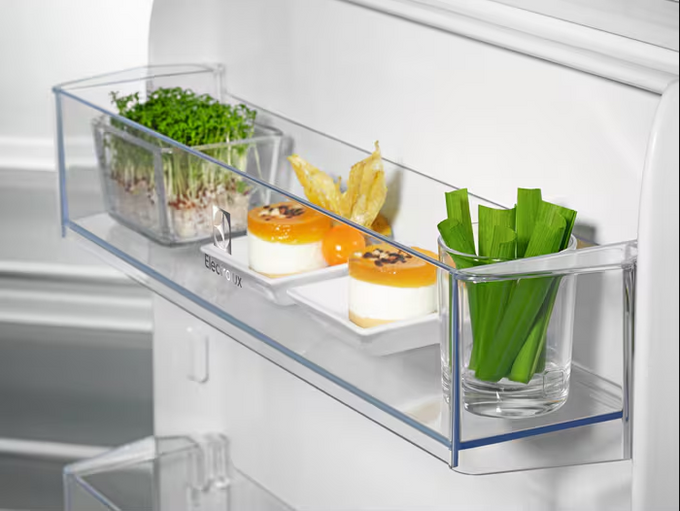 Electrolux Built-In Fridge A+ 178cm 310L - Larder | KRD6DE18C - Image 4