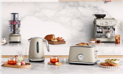 Sage The Toast Toaster Select Luxe Almond with extra-wide slots, sleek design – available at Keans Claremorris