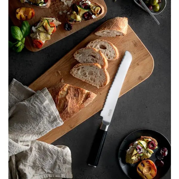 Stellar Poise 21cm bread knife with serrated blade for easy slicing – available at Keans Claremorris.