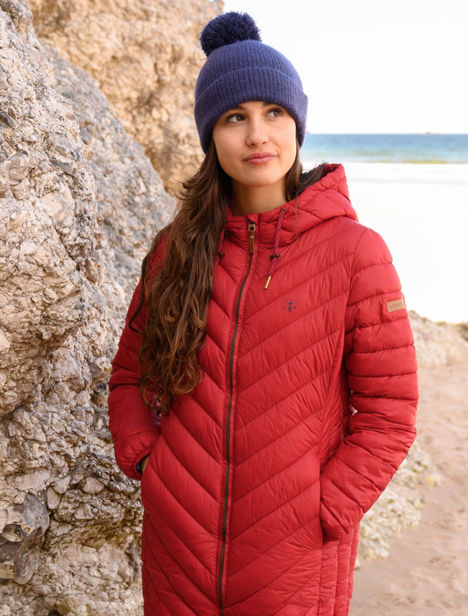 Red Laurel Ladies Coat size 20, water repellent nylon with recycled fill, hood, zipped pockets – Keans Claremorris