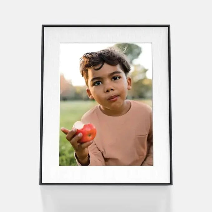 Aura Walden 15" Wifi Digital Picture Frame Black, 1600x1200 HD, dual orientation, anti-glare screen – Keans Claremorris