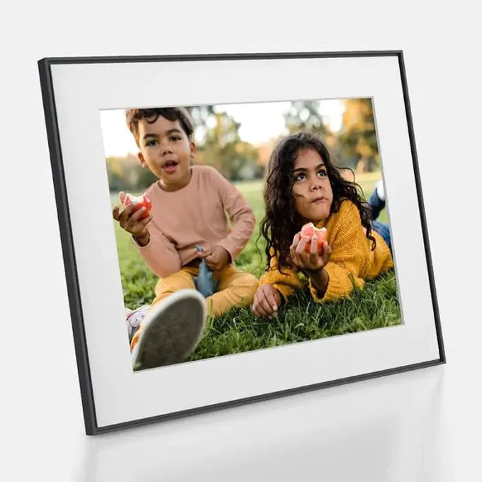 Aura UKA110-MBLK Walden 15" Black Wifi Digital Picture Frame, sleek design, available at Keans Claremorris.