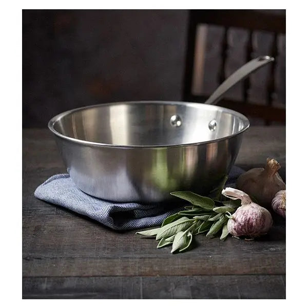 Stellar Eclipse 24cm Chef's Pan 2L, durable non-stick cookware, perfect for versatile cooking - Keans Claremorris