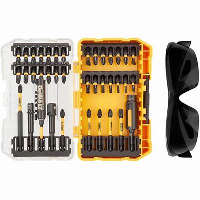 DEWALT DT70740TQZ 38-piece FlexTorq bit set with torsion zone, magnetic drive, adapters, and tinted safety glasses – Keans