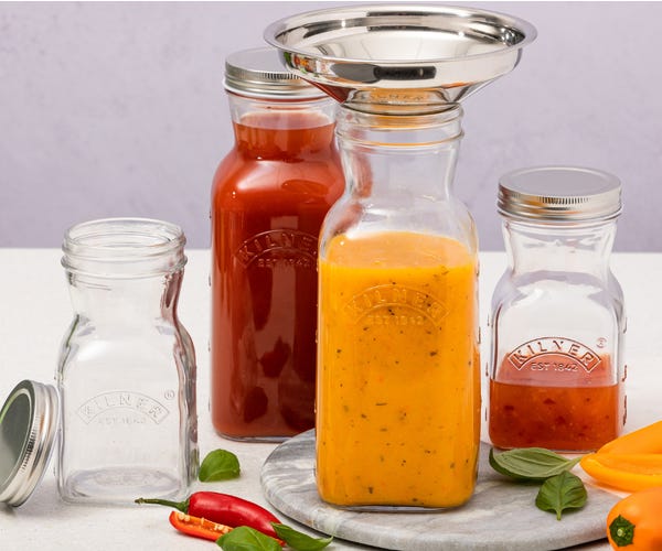 Kilner 0.5L Juice & Sauce Bottle, glass container with airtight lid, ideal for kitchen storage – Keans Claremorris