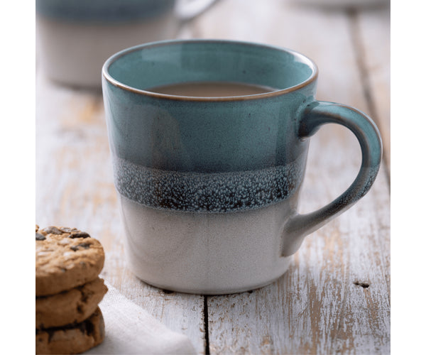 Reactive Fade Blue Mug with smooth gradient finish, perfect for hot drinks – available at Keans Claremorris.