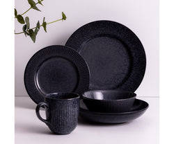 Reactive Linear Black Dinner Plate 27Cm
