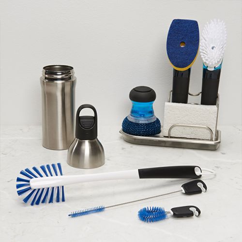 Oxo Sports Bottle Cleaning Set with brushes for thorough cleaning, available at Keans Claremorris.