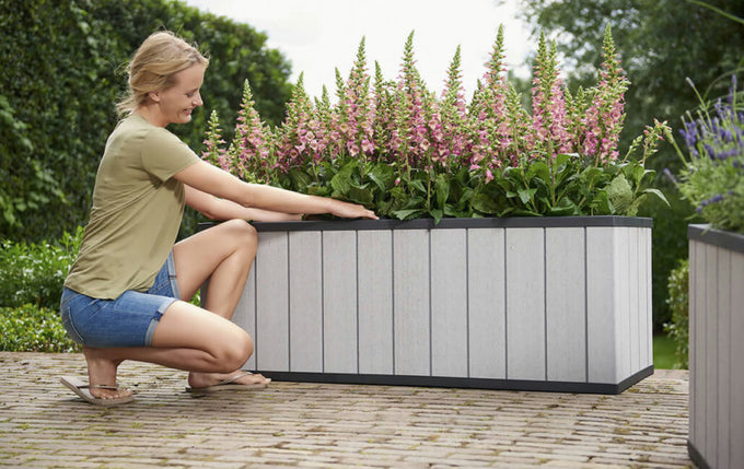 Sequoia Large Planter in light grey, weather-resistant DUOTECH™, six wheels, smart watering, 130x58x50cm – Keans Claremorris