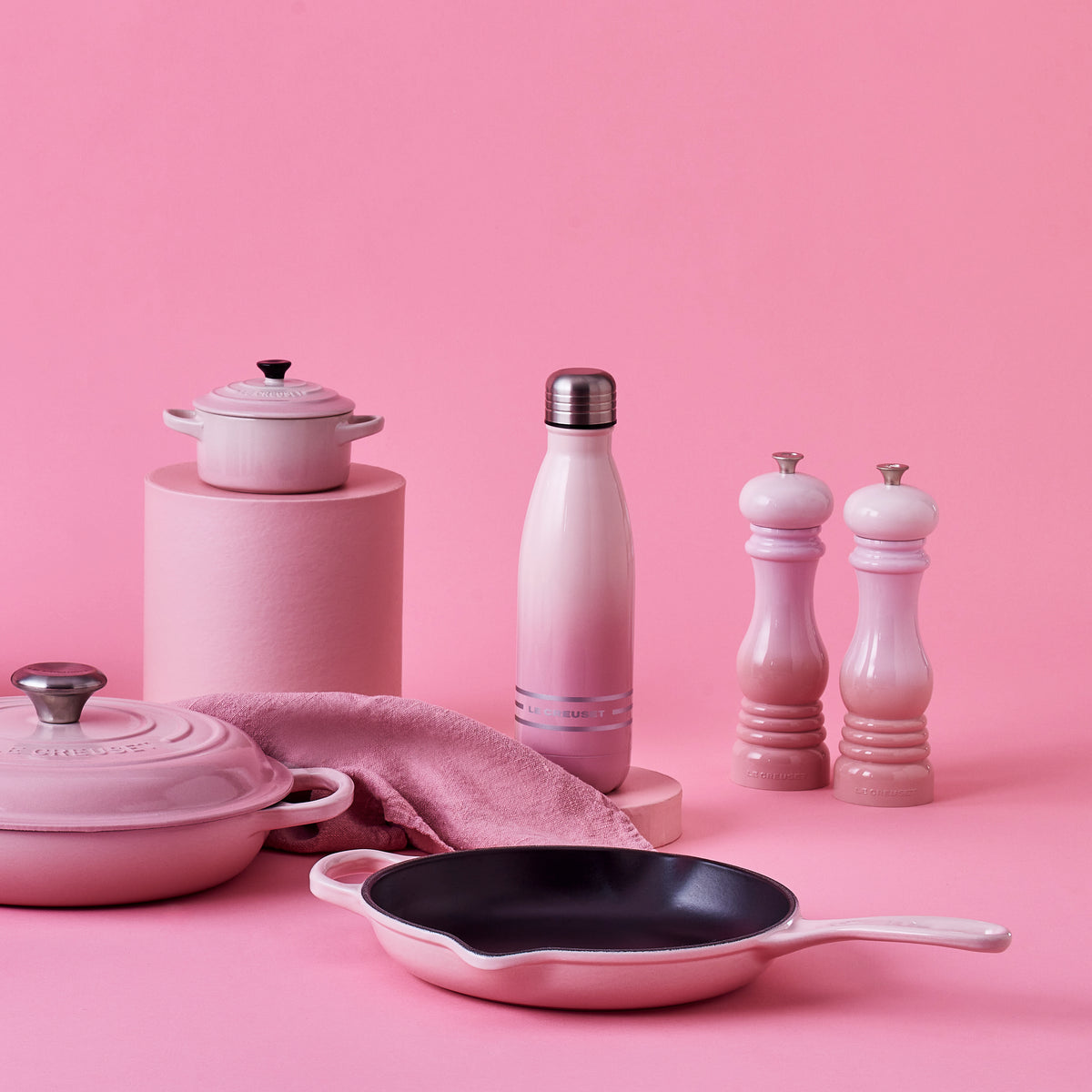 Le Creuset Classic 21cm Salt Mill in Shell Pink – Durable Ceramic Grinder | Keans Claremorris
