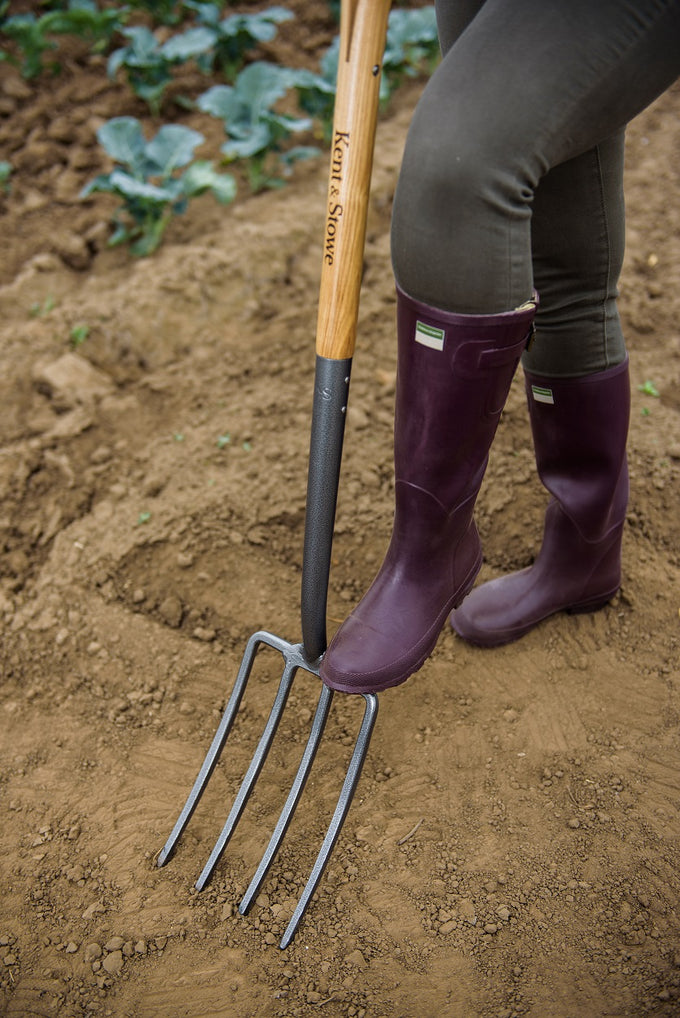 K&S Garden Life Digging Fork with durable steel tines, ergonomic handle – available at Keans Claremorris.