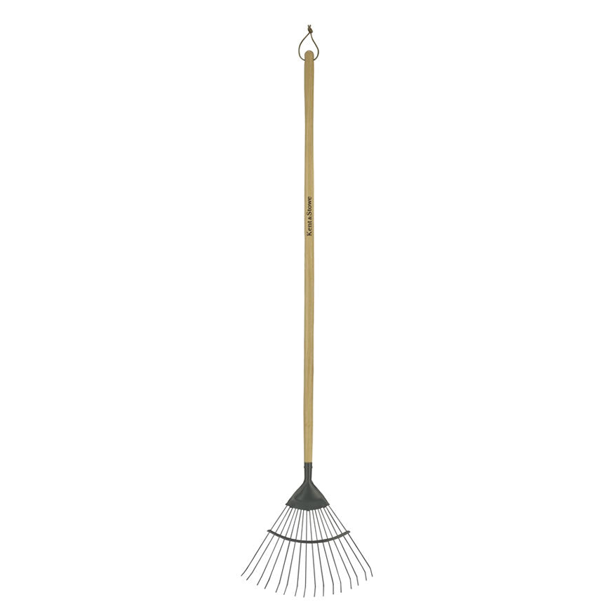 K&S Carbon Steel Lawn & Leaf Rake with ash wood handle, 16 tines, ergonomic height, durable garden tool – Keans Claremorris